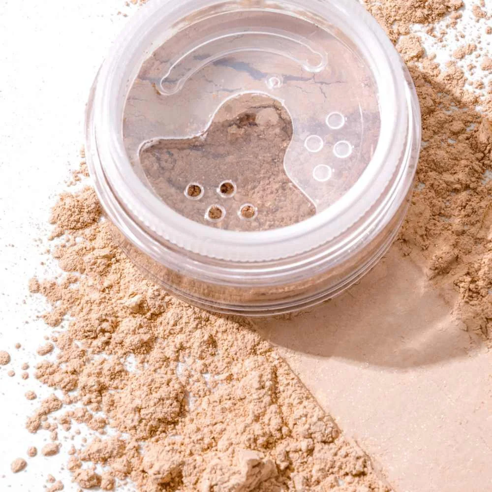 Radiant Mineral Foundation - 4g - Image 7