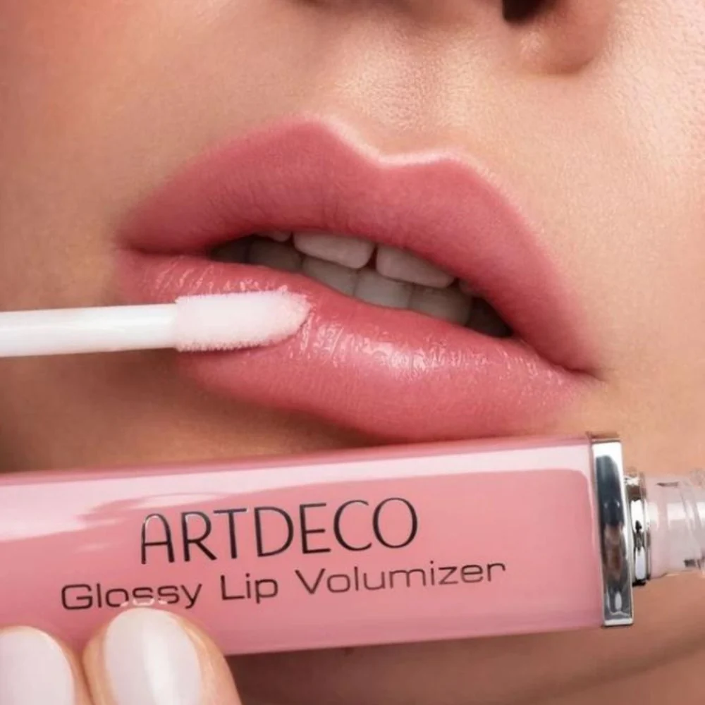 Glossy Lip Volumizer - 6ml - Image 3