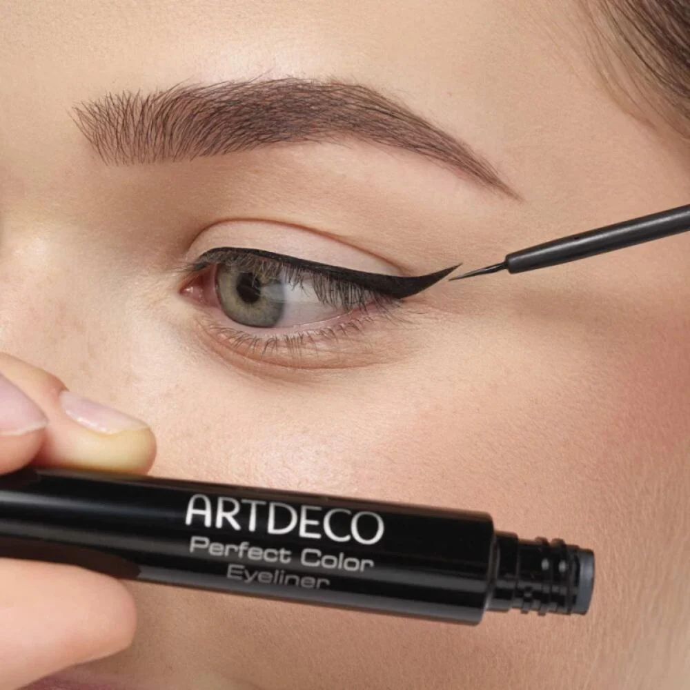 Perfect Color Eyeliner 01 BLACK - 4,5ml - Image 2