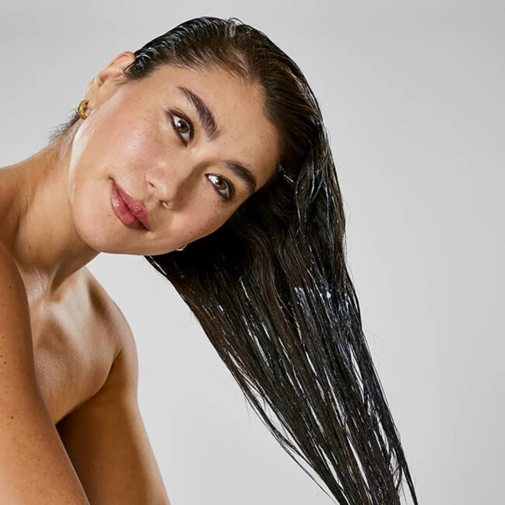 Hairdresser's Invisible Oil Hydrating Hair Mask - 200ml - Image 3