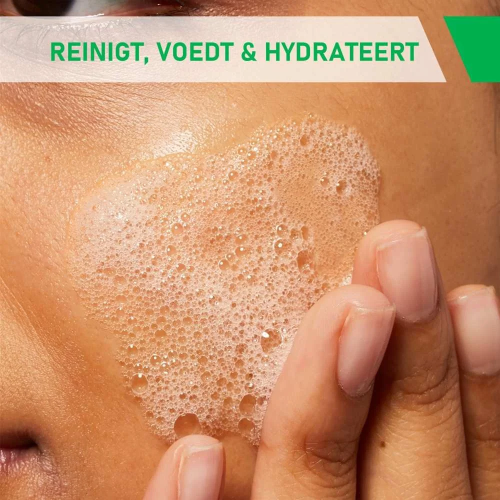Hydrating Cream-to-Foam Cleanser - 236ml - Image 3