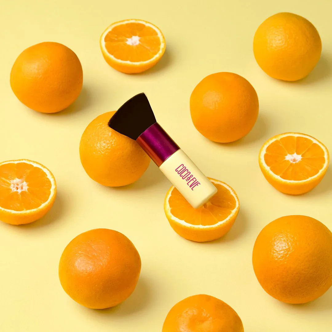 Deluxe Vegan Zelfbruiner Kabuki Brush - Image 2