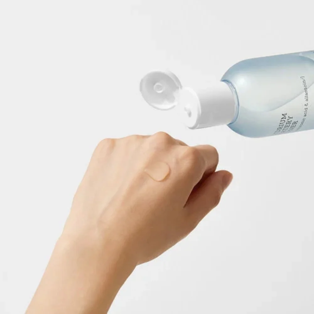Hydrium Watery Toner - 150ml - Image 3
