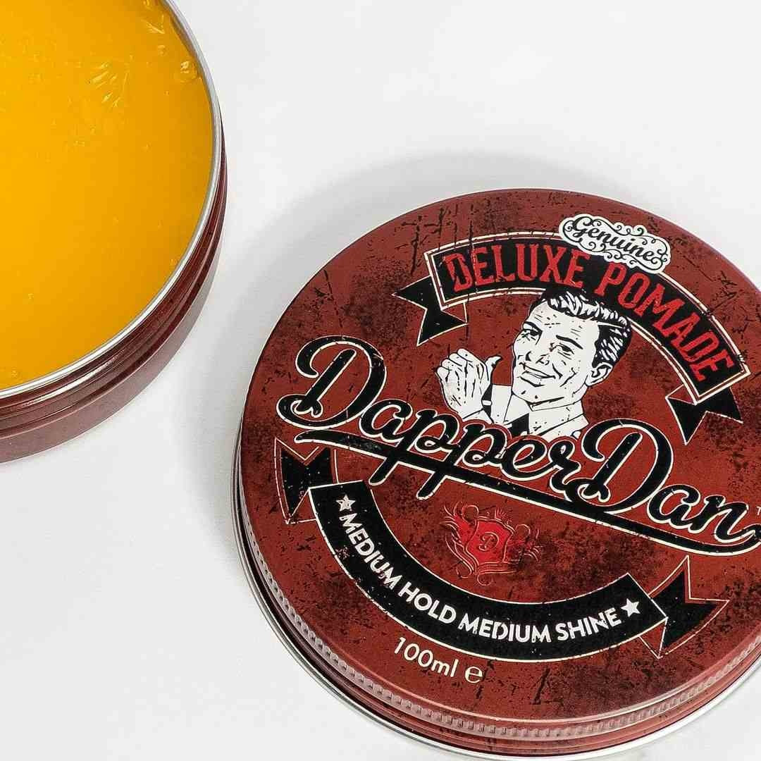 Deluxe Medium Hold Pomade - Image 3