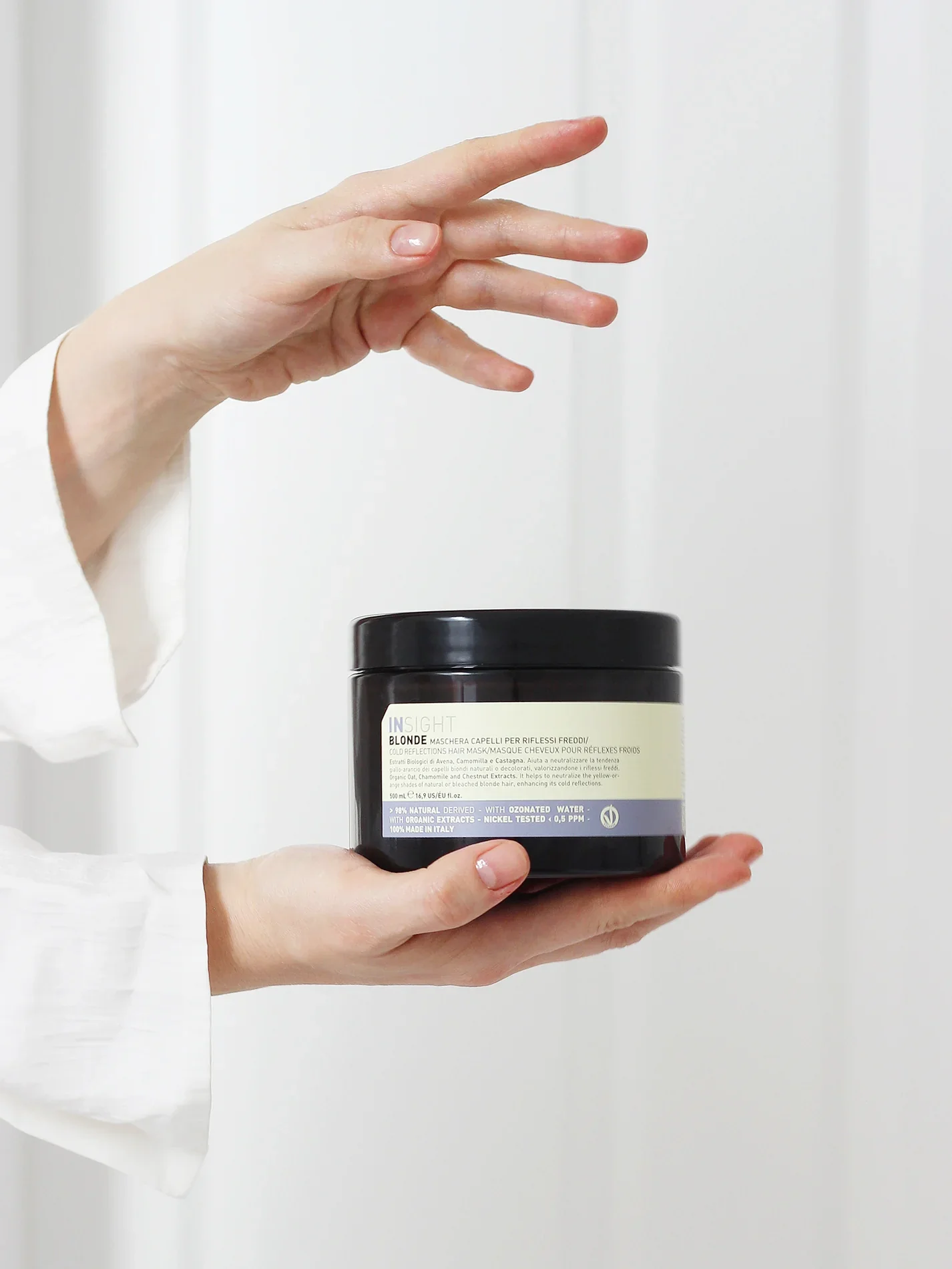 Blonde Cold Reflections Hair Mask - Image 8