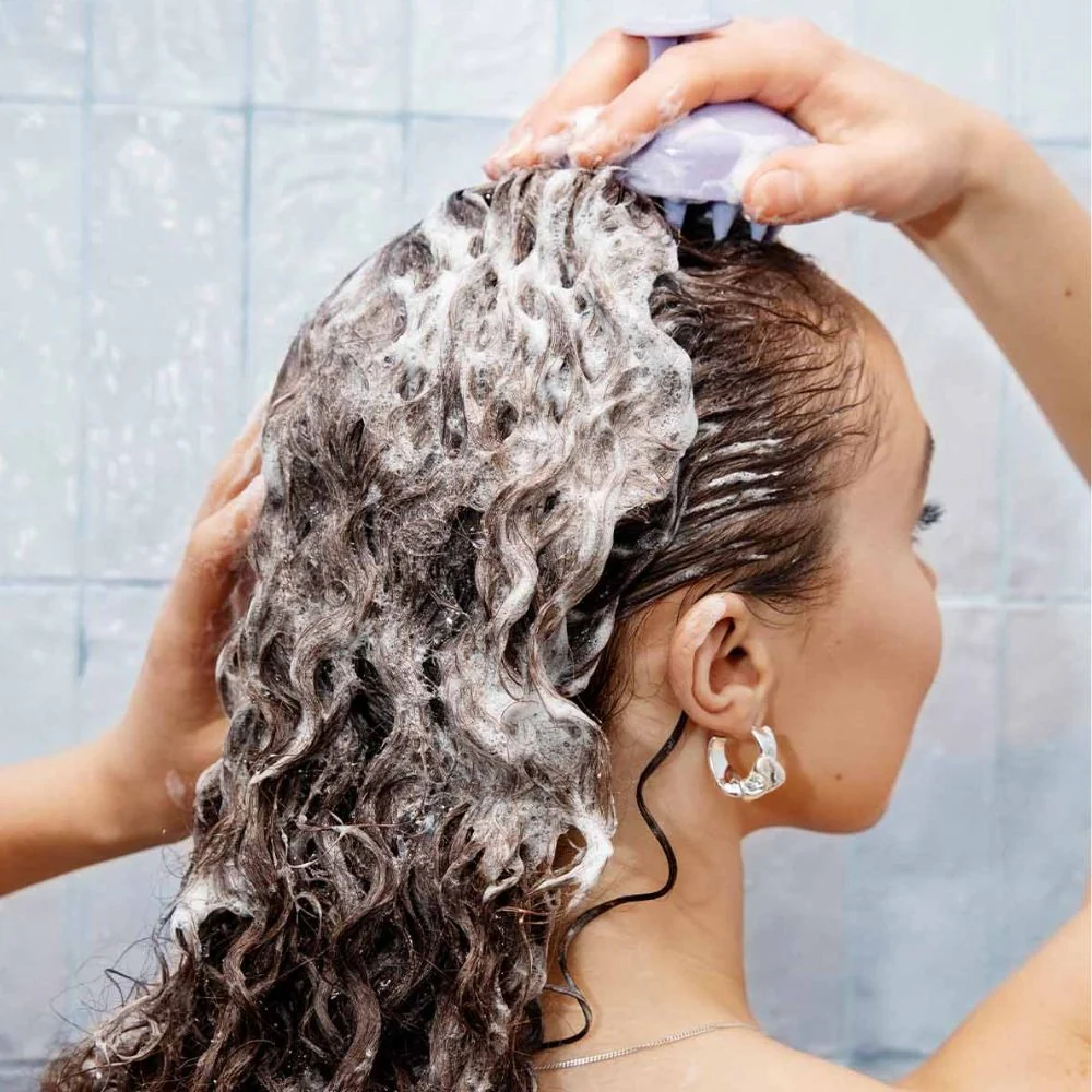 Scalp Brush Lavender Blue - Image 2