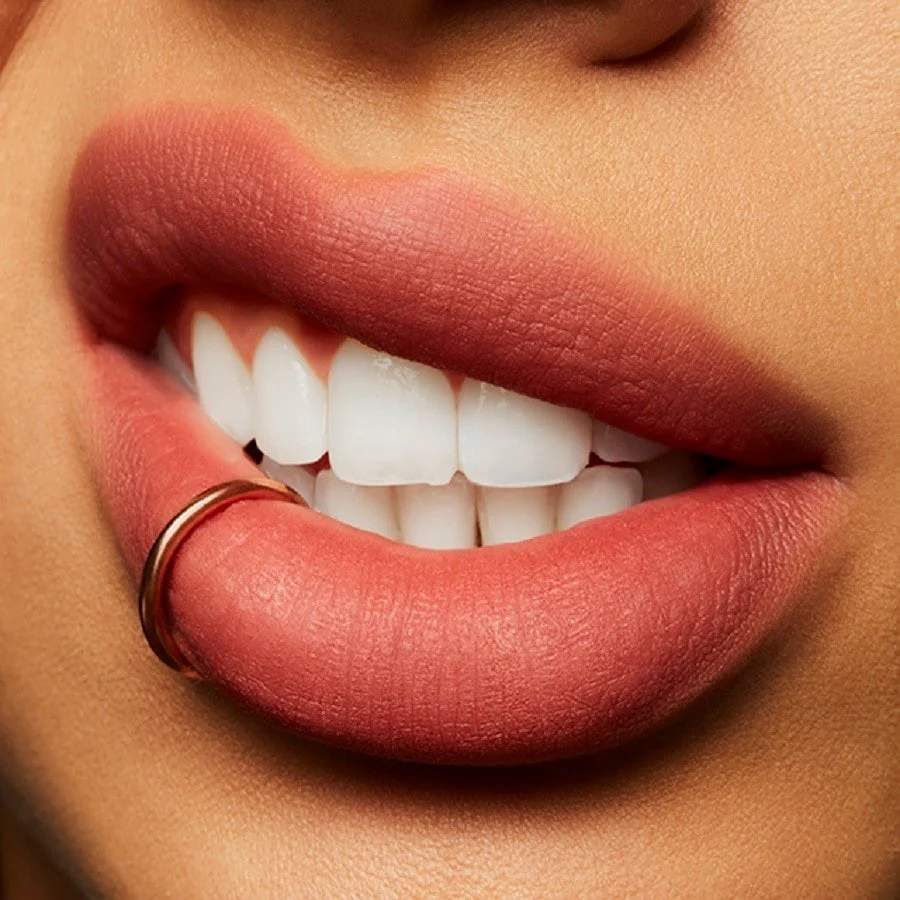 Powder Kiss Over The Taupe Liquid Lipstick - 5ml - Image 3